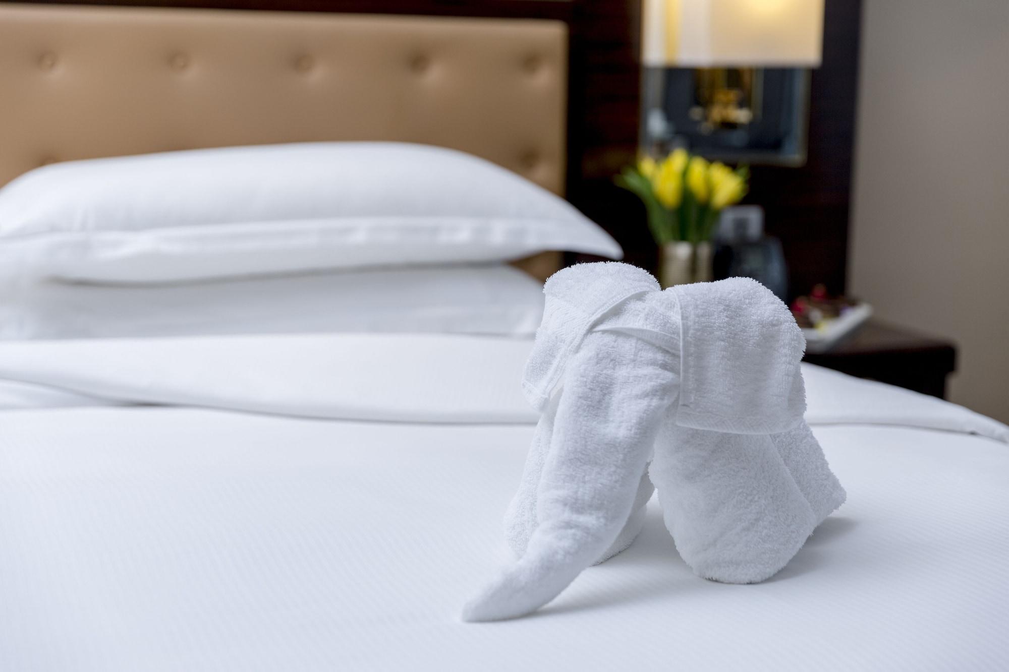 เดอะ คุนหลุน จิงอาน Hotel เซี่ยงไฮ้ ภายนอก รูปภาพ